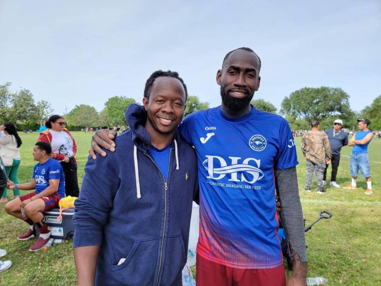 Asimismo, estuvieron presente los pupilos de Tosello, Henry Bermúdez (izquierda) y Hendry Córdoba (derecha).