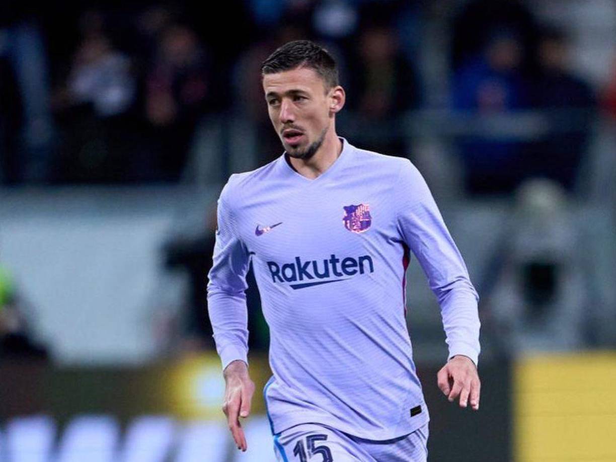 Lenglet: Volvió al Barcelona tras su préstamo en el fútbol inglés y ha recibido la noticia de que no entra en los planes de Hansi Flick. 