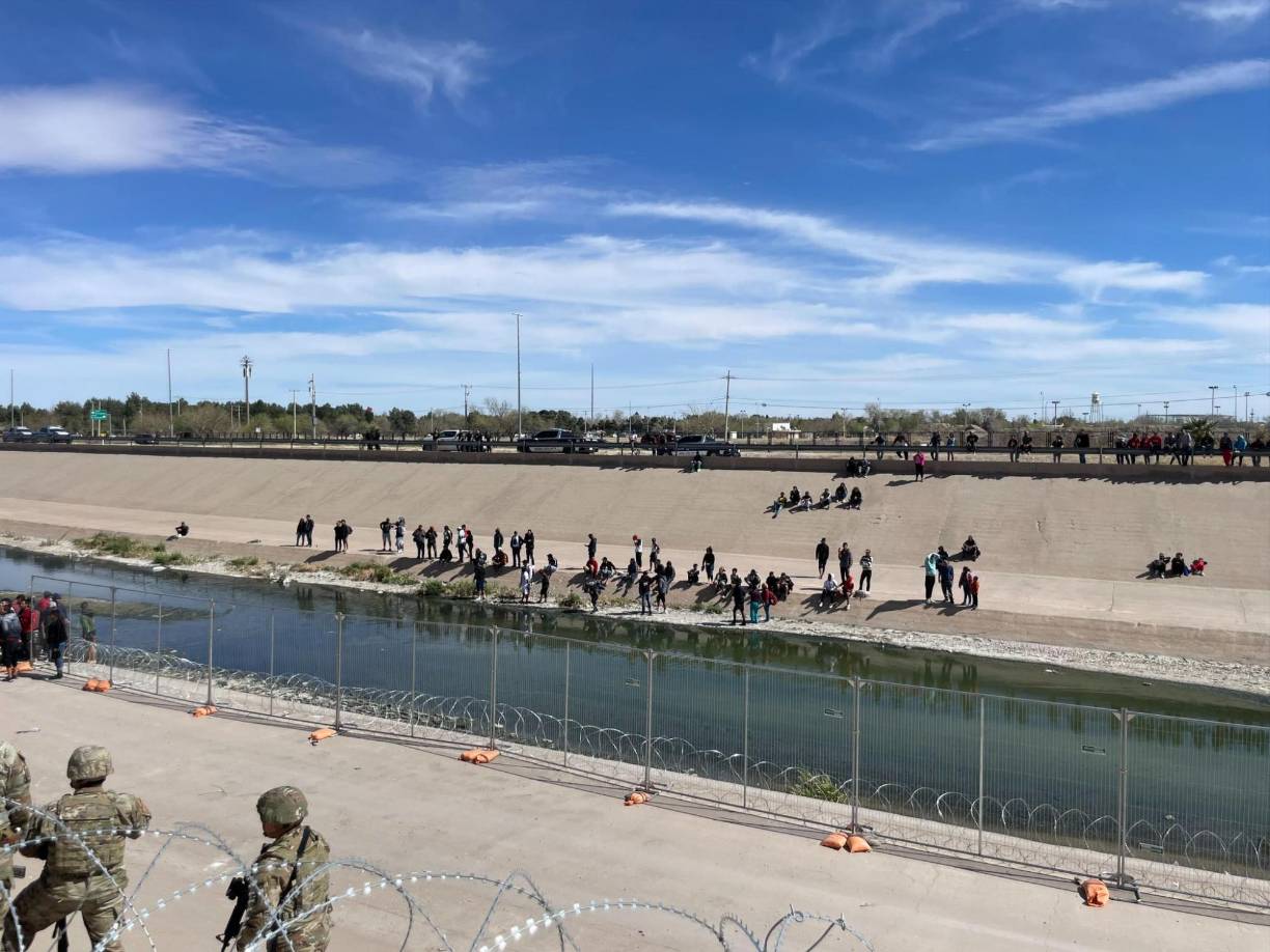 El 11 de mayo se levantará una polémica norma sanitaria conocida como Título 42, que permite bloquear o expulsar a la inmensa mayoría de los migrantes que llegan a la frontera sin visa o documentación requerida para entrar.