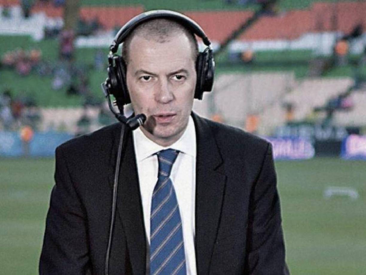 Pese a que no le gustaba el estilo de Martinoli y Luis García para narrar los partidos, Marín dijo que “tengo que admitir que es una dupla que ha funcionado muchísimo, que le gusta a la gente, pero yo no veo el periodismo deportivo de esa forma’’.