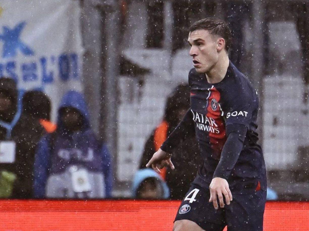 El fichaje que tanto esperaba Ten Hag: Manchester United alcanzó un acuerdo con el PSG para el traspaso de Manuel Ugarte. El volante uruguayo deja París tras solo un año y llegará a Old Trafford por 60 millones de euros. Fabrizio Romano revela que el técnico neerlandés lo venía siguiendo desde la Copa América.