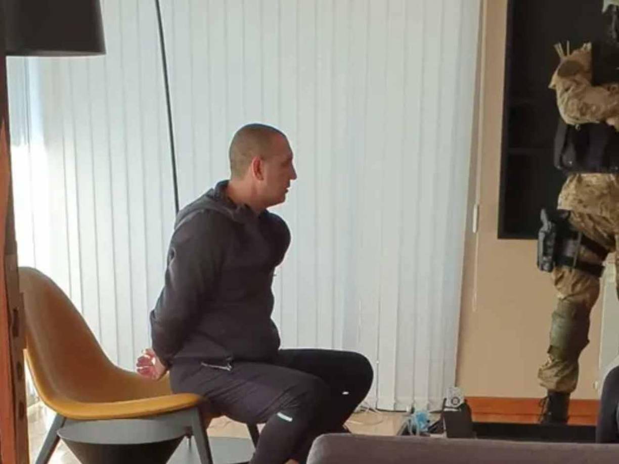 En las últimas horas su nombre también era nombrado ya que el viernes fue condenado a prisión por violencia de género contra una ex pareja.