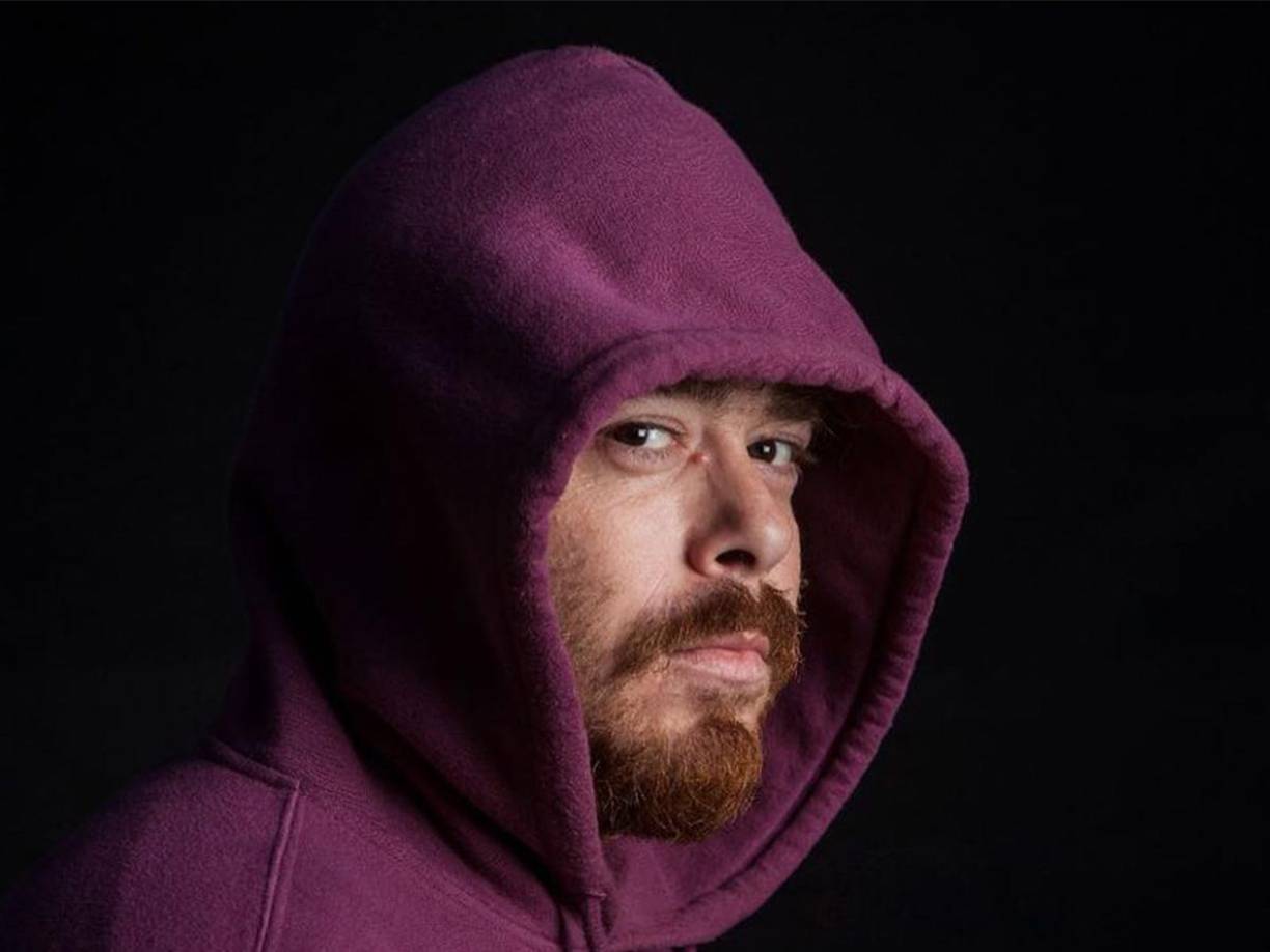 Del 2017 al 2020 condujo el programa radial Últimos Cartuchos,. En 2021 lanzó el podcast La Cruda, un ciclo de entrevistas que continuó durante el 2022 y los primeros meses del 2023. El éxito fue tal que se convirtió en el primer podcast en ser declarado de interés cultural y el más escuchado. Pero en abril de 2023 llegaba a su fin.