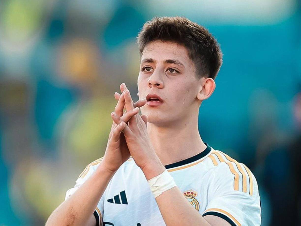 Xabi Alonso quiere a Arda Guler en el Bayer Leverkusen cedido por una temporada desde el Real Madrid, según varios informes.