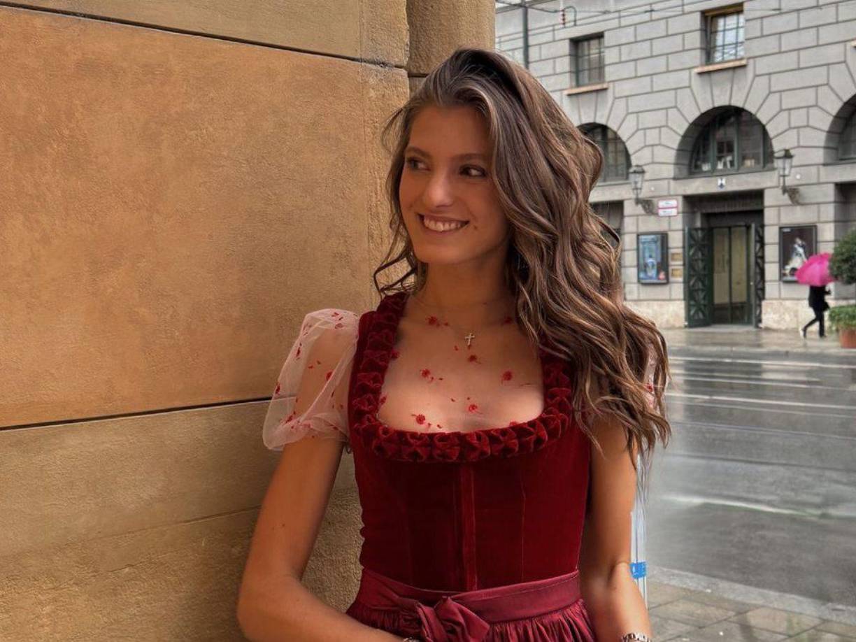 La novia de Ballack se desempeña como modelo.