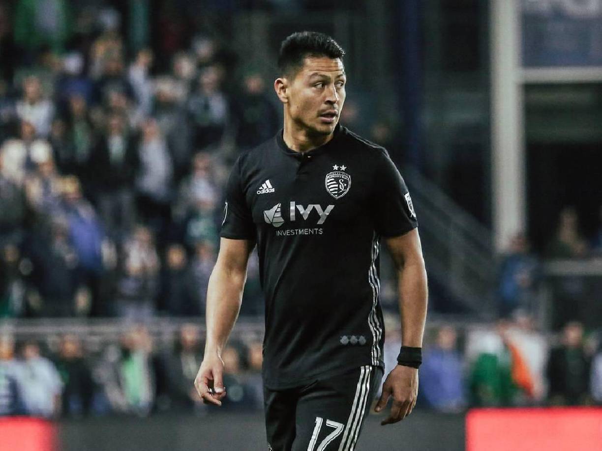 Roger Espinoza le tiene un gran amor al Kansas City donde militó por 14 temporadas en la MLS.