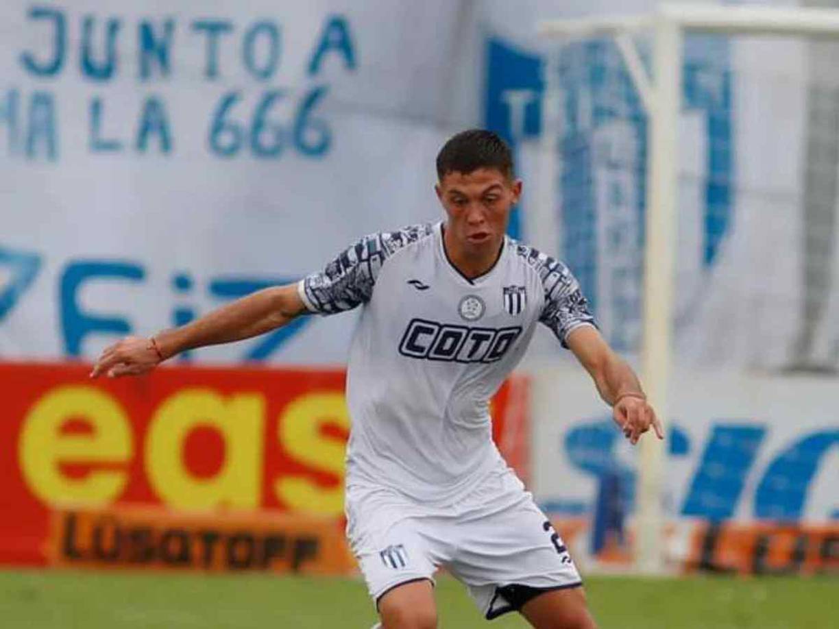 El jugador argentino formaba parte del club Tristán Suárez.