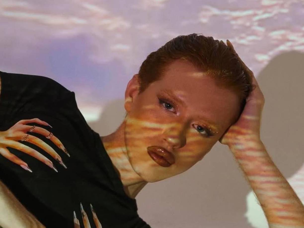 Durante una transmisión en el programa de streaming <i>Viernes Trece</i>, Bilbao explicó que vive a tan solo dos cuadras de la casa de la familia Messi y relató detalles sobre la vida en el exclusivo barrio cuando el astro argentino se encuentra en Rosario.