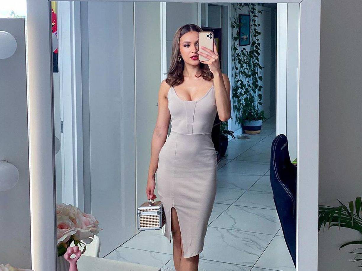 “Me he desaparecido un poco por aquí, están pasando muchas cosas lindas en mi vida, acabo de mudarme del país por un nuevo reto deportivo que nos espera”, dijo la linda periodista hondureña Sinea Dvid.