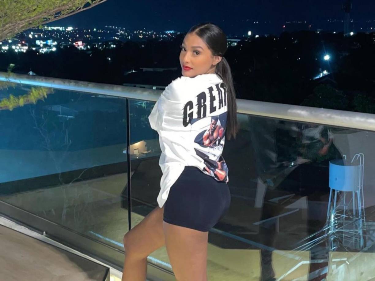 La bella Alexandra Fuentes es pareja sentimental del defensor panameño Daniel Aparicio.