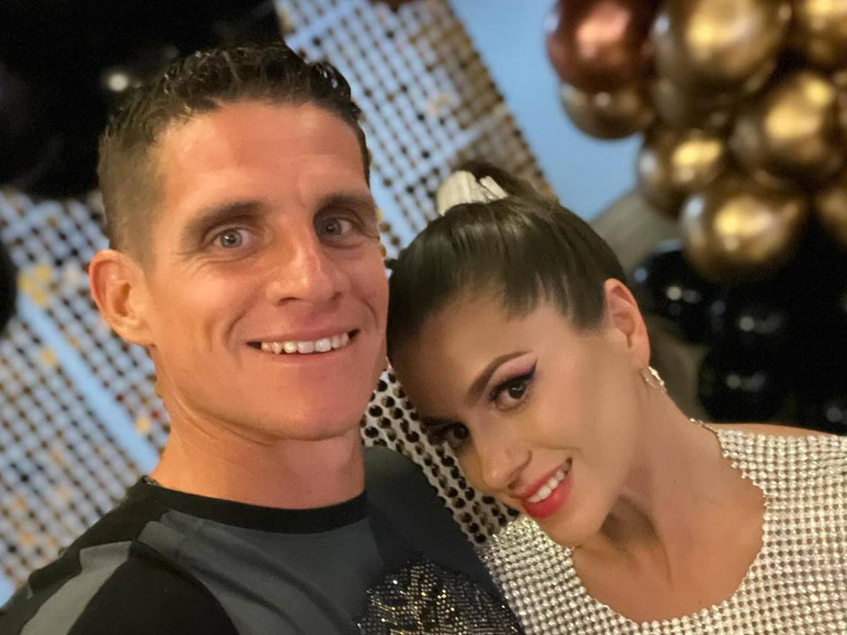 Además de Joathan Rougier, su esposa también lamentó el hecho que a su esposo no le dieran la oportunidad de formar parte de la selección de Honduras. 