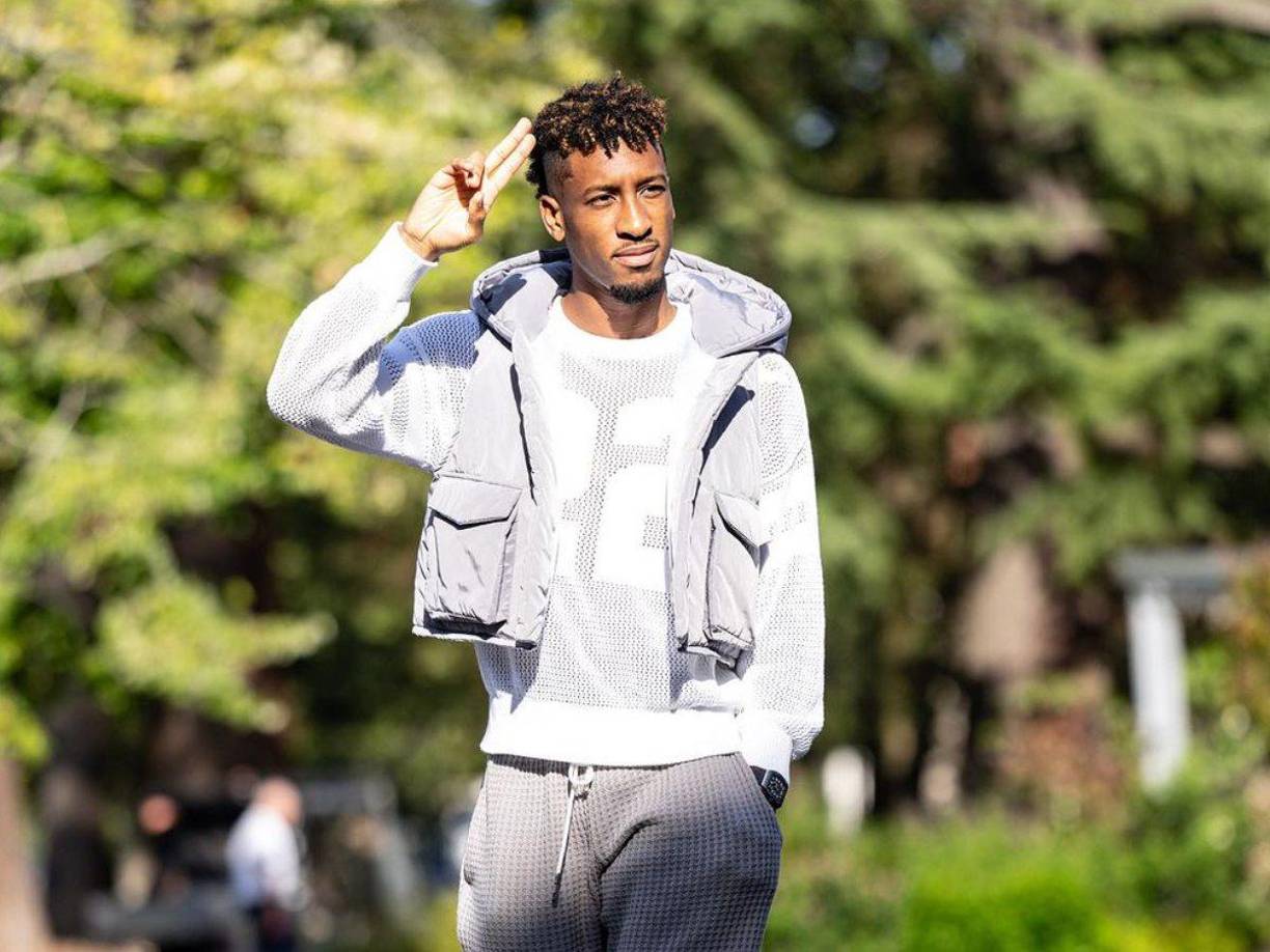 Según Sky Sports, Bayern Múnich podría desprenderse de Kingsley Coman. El PSG estaría atento a la situación de su canterano, valorado en 60 millones, pero podría darse una operación de cesión con opción de compra. El francés regresaría a Francia 10 años después de que abandonase París rumbo a la Juventus.