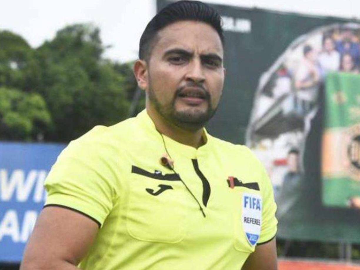 En charla con el periodista Rely Maradiaga, el árbitro hondureño Said Martinez hizo una confesión sobre el momento que le pitó un partido al astro luso Cristiano Ronaldo.