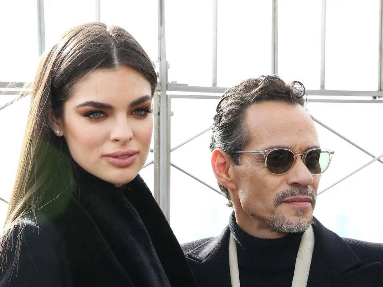 El cantante de raíces puertorriqueñas, de 54 años, y la modelo paraguaya, de 23, firmaron un acuerdo prenupcial, reporta Univision.