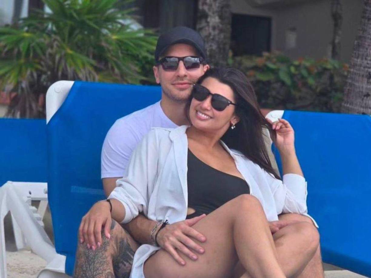 Milagro Flores ha presumido en diversas ocasiones a su nueva relación, la presentadora se ha mostrado más enamorada que nunca. 