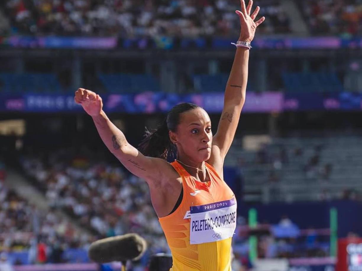 “Me despertaba por las noches teniendo relaciones sexuales sin consentimiento, y aún así me quedé, denuncia la atleta. 