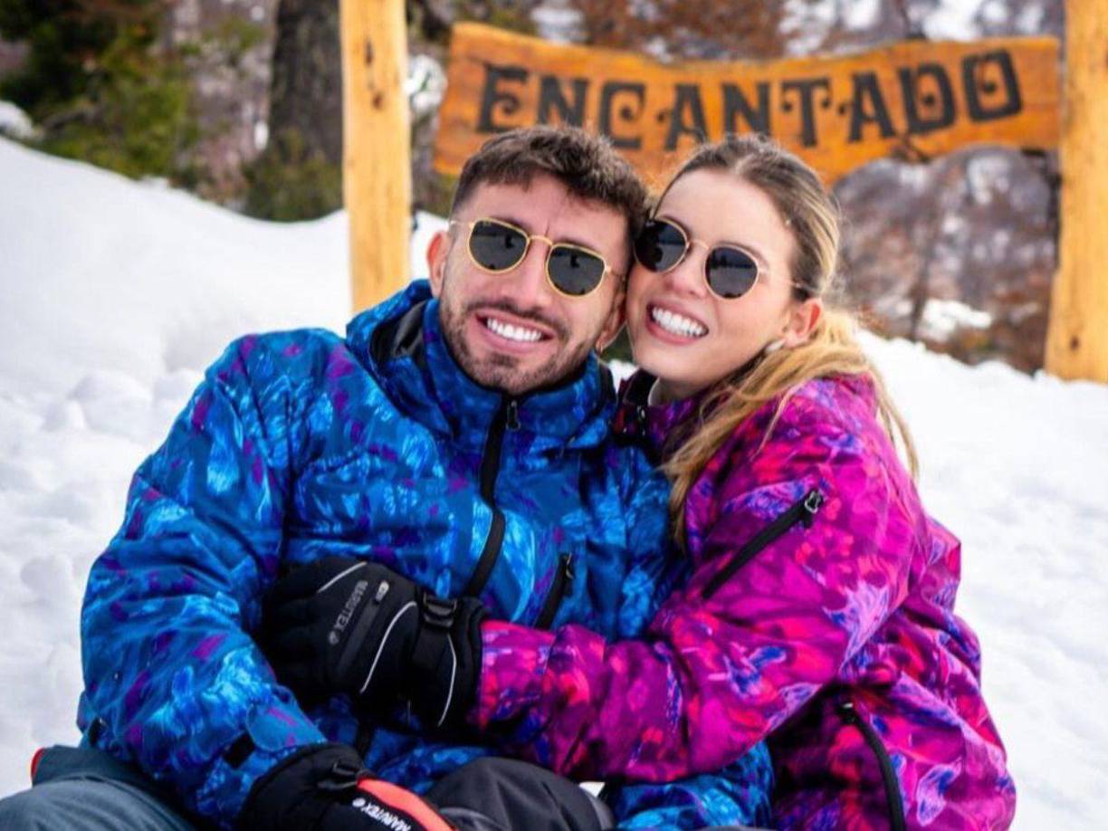 Agustín Auzmendi: El delantero argentino del Motagua se fue a su natal Argentina en compañía de su novia, la hondureña Cecilia García.