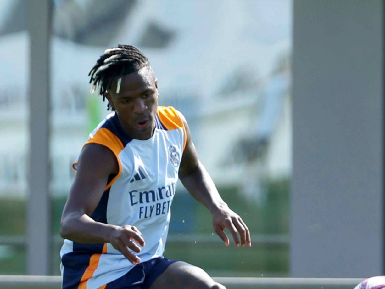 “Vinicius ha echado en falta de alguna forma más promoción por parte del club a la hora de hacer fuerza para que le dieran el Balón de Oro”, informa la Cadena Ser. 