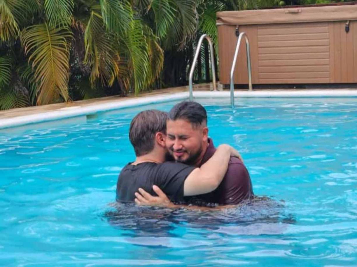 El bautismo se realizó en la ciudad de Tela hace unos días atrás. 