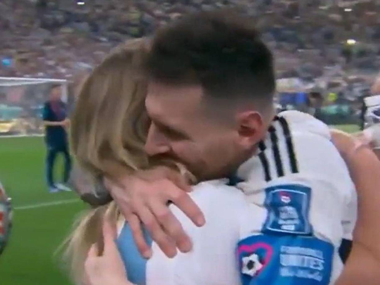 La misteriosa dama de popularizó en las redes sociales en donde aseguraban que era la mamá de Lionel.