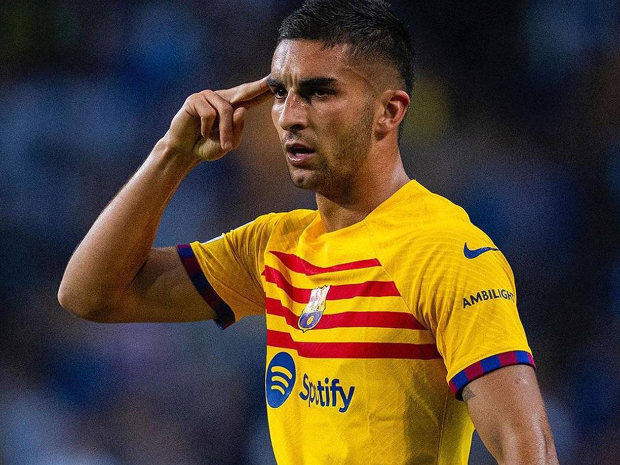 Bombazo. Según informa Diario As, el futbolista Ferran Torres habría pedido irse del FC Barcelona debido a la falta de minutos en el club culé. Se ha visto relegado al banquillo en los últimos partidos y ahora mismo vuelve a ser ‘suplente oficial’ por detrás de Raphinha, Lewandowski y João Félix. 