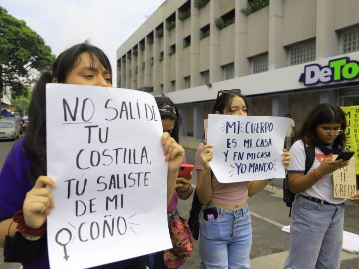 Mensajes de las mujeres jóvenes es que se unan a la marcha y las luchas.