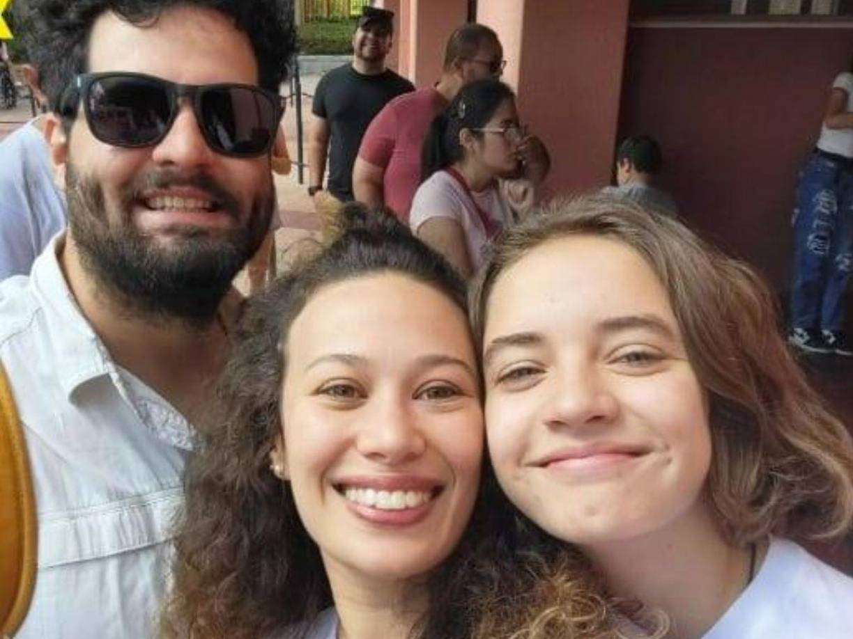 En una reciente entrevista con el periodista venezolano Luis Olavarrieta para su canal de YouTube en la que también participó la hija de la fallecida actriz venezolana, ambos hablaron sobre esta decisión y la familia de 3 que han formado desde entonces.