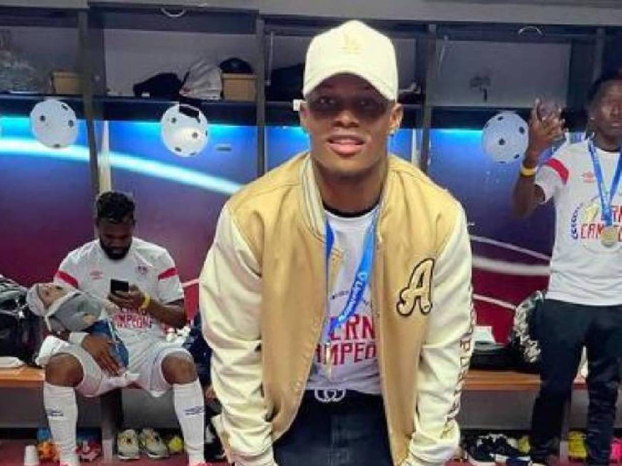 Sin embargo, un accidente de tránsito en La Ceiba terminó con la vida del joven delantero del Olimpia.