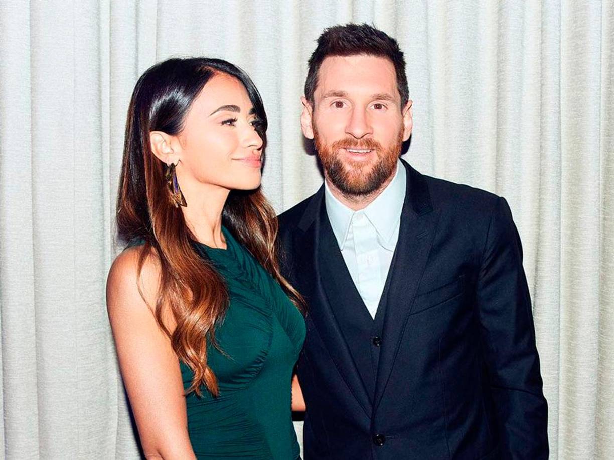 Uno de los momentos que llamó aún más la atención, fue cuando Antonela intentó besar a Messi, pero él esquivó el beso.