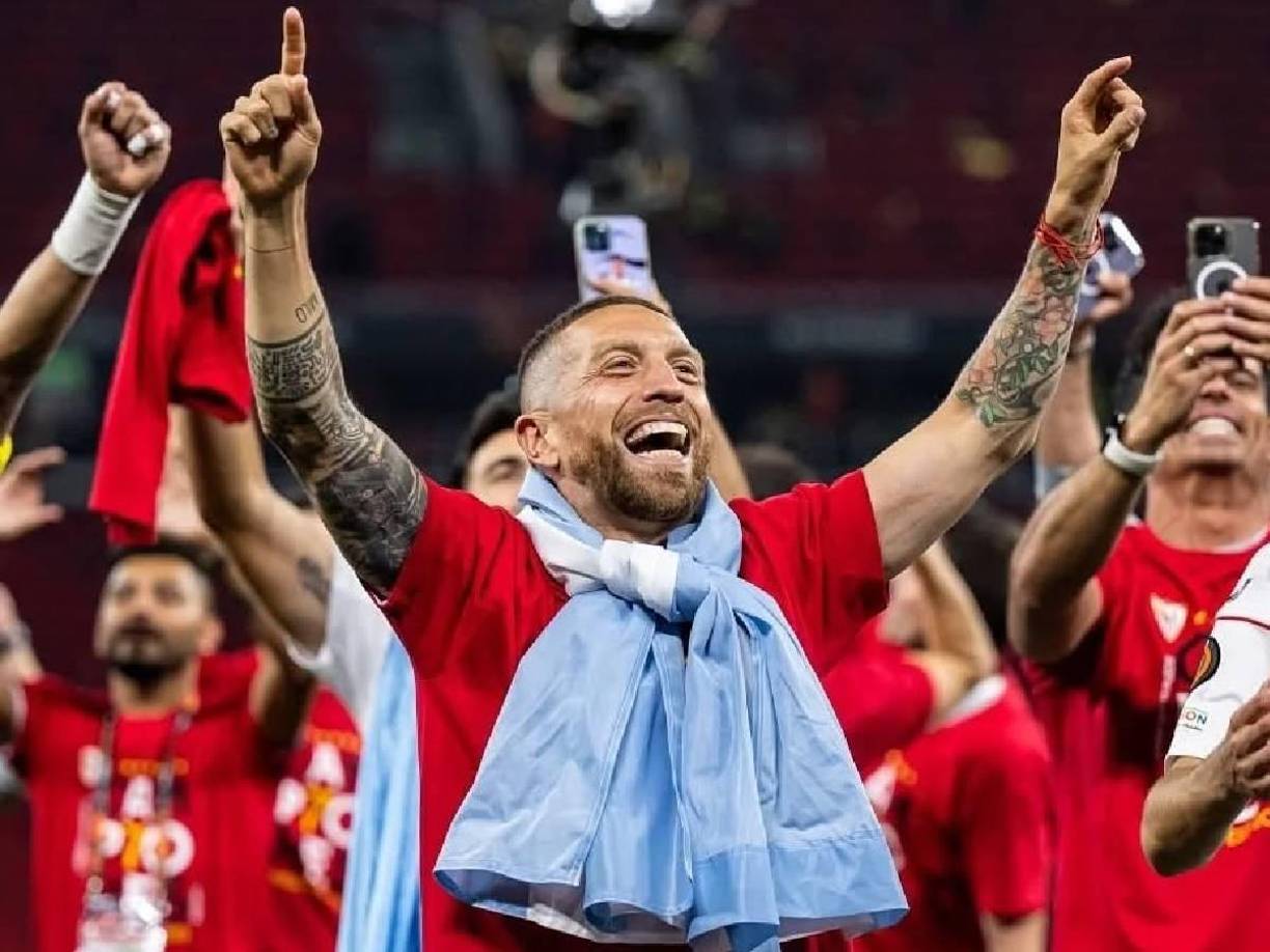 El ‘Papu’ recibió la sanción tras un control que se hizo en noviembre de 2022 durante un entrenamiento cuando aún pertenecía al Sevilla. 