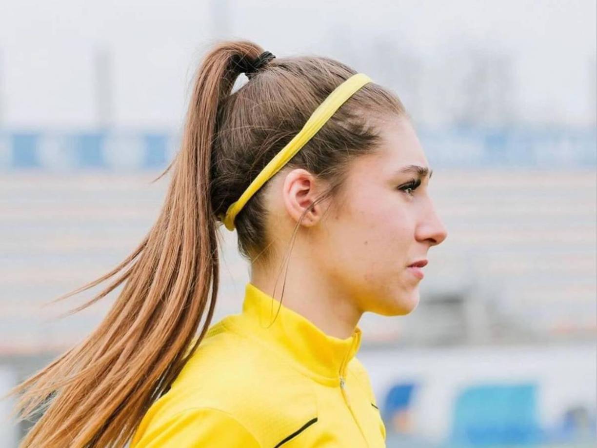 Hace unos meses fue vinculada sentimentalmente con Robert Dante Siboldi cuando ambos se encontraban en el club. No obstante, los rumores fueron desmentidos, aunque el DT acabó siendo echado del cuadro masculino por los malos resultados.