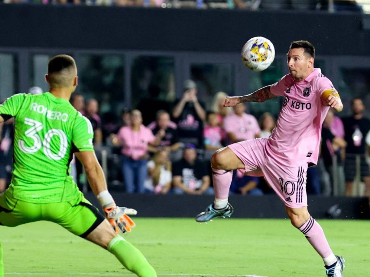 En el regreso de “La Pulga”, el astro argentino tuvo la ocasión de abrir el marcador cuando se disputaban los 23 minutos de la primera parte en el DRV PNK de Fort Lauderdale .