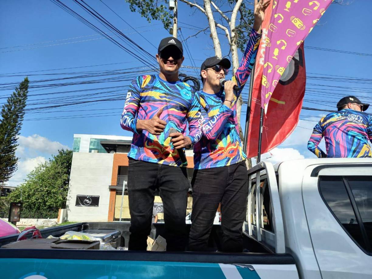 Feria Juniana 2023: Desfile de carrozas reúne a miles de familias