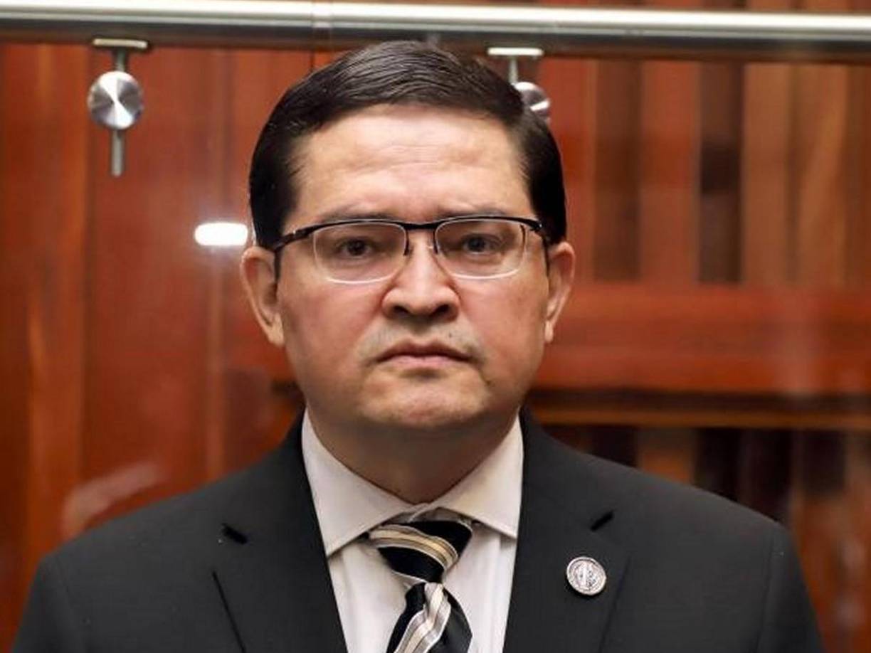 <b>4. Daniel Sibrián Bueso</b>Ya estaba en la nómina seleccionada dentro de los 15 a ser electos para la nueva Corte Suprema de Justicia. Pero todo se vino abajo en solo 48 horas. 