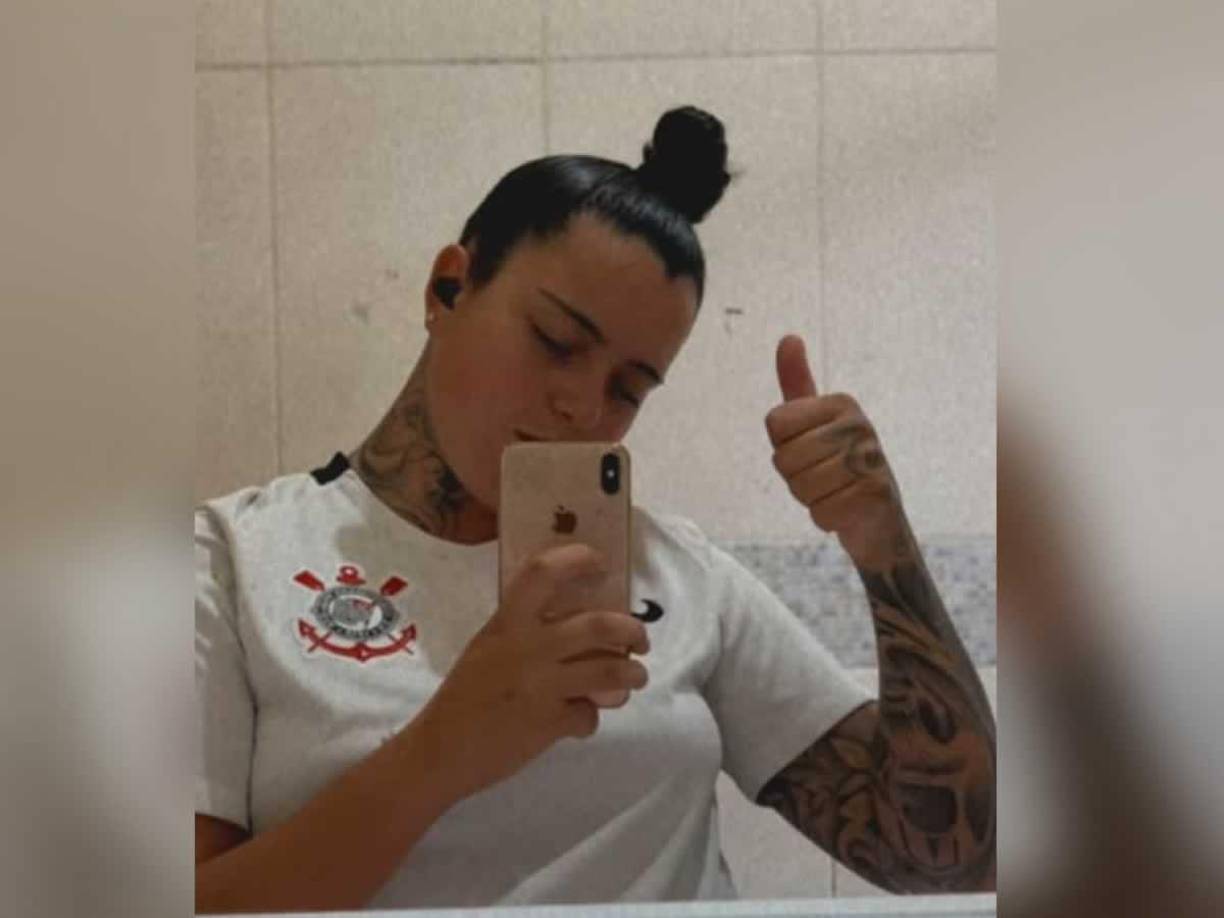 Además de su pasión por el fútbol sala, la joven era hincha del Corinthians y publicó en su perfil de redes sociales una foto luciendo la camiseta del equipo.