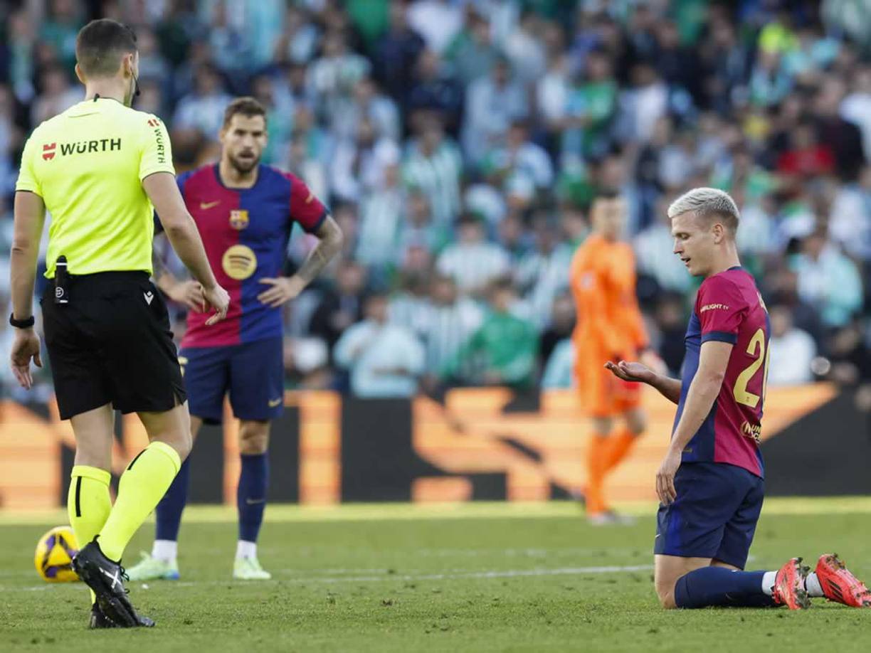 A la media hora de partido, Dani Olmo intentó girarse para iniciar un ataque del Barcelona. Barta, en un intento de cortar dicho ataque, derribó al jugador y cayó con el rostro en el suelo.