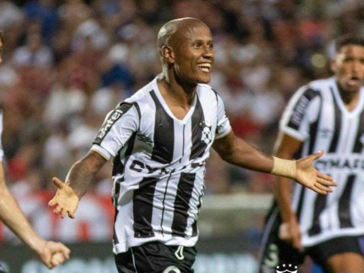  Varios medios locales apuntan de que el jugador decidió quitarse la vida, un día antes de ser presentado por su nuevo equipo.