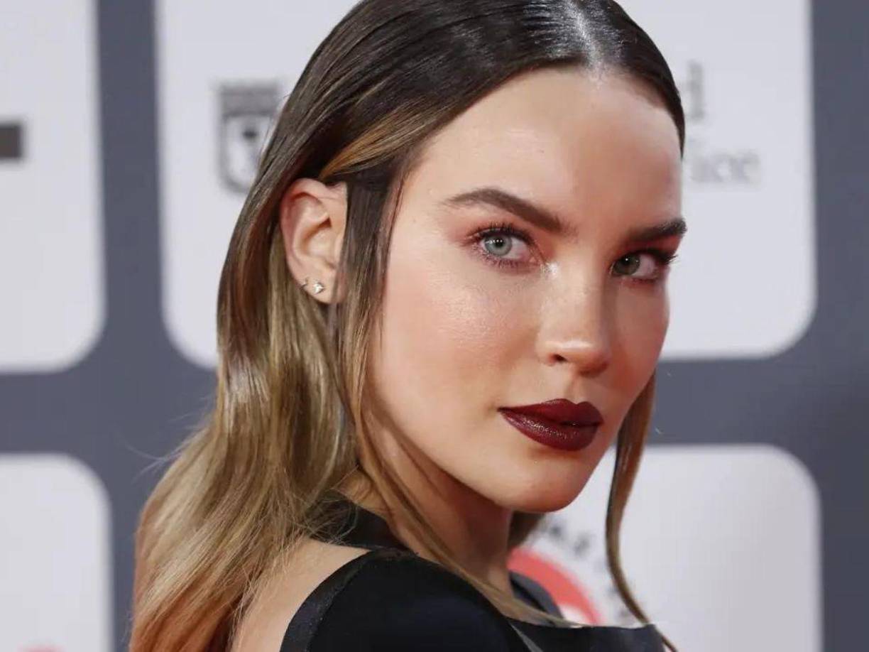 No es ningún secreto que Belinda es una de las figuras más codiciadas dentro de la farándula mexicana (incluso internacional), por lo que ser cortejada por prácticamente todos los hombres que se le cruzan en su camino, debe ser algo a lo que ya está acostumbrada.