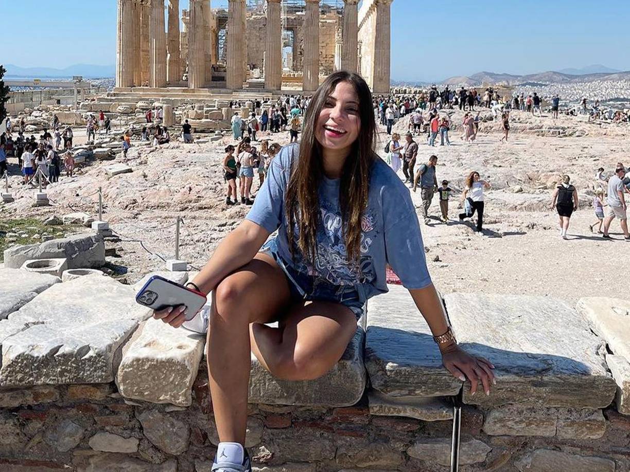 Hace unos meses atrás Annie llegó a Grecia en donde compartió con su novio Luis Palma cuando el futbolista formaba parte del Aris Salónica de dicho país.