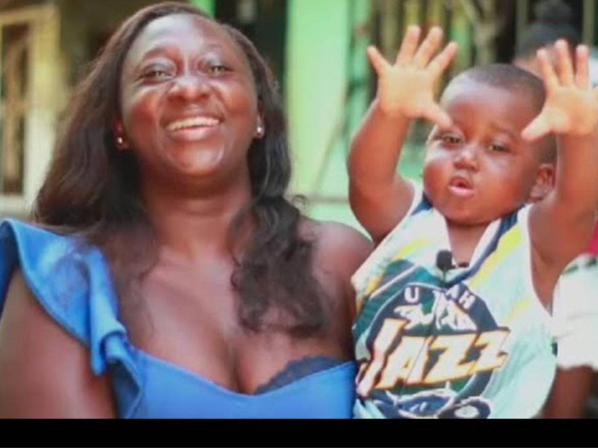 Hace un par de día Yanfry se grabó en las calles y cuando le gritaron “Tía Paola”, lanzó un reclamo.