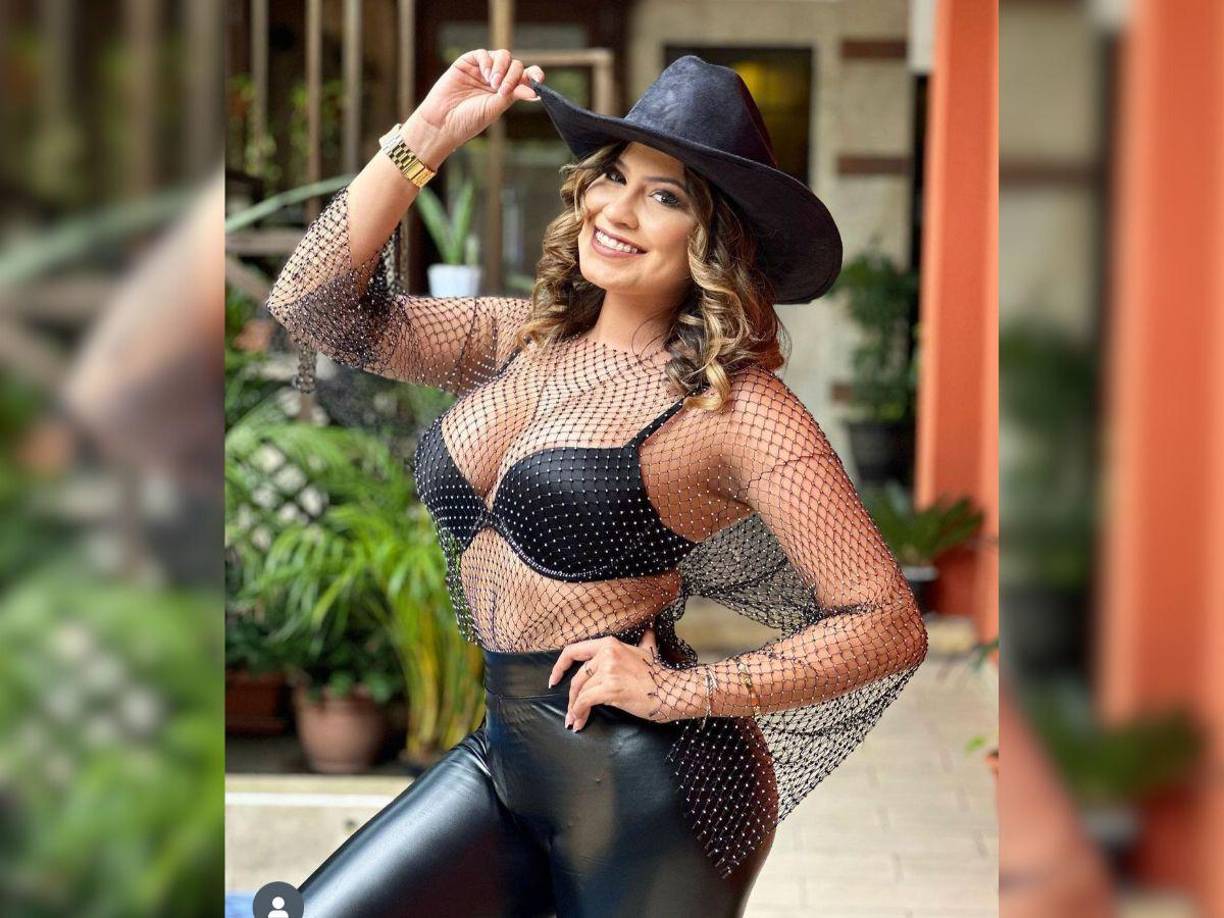 ”Obviamente así no me voy a presentar el vive de HCH, tengo que utilizar otro tipo de ropa”, dijo, haciendo alusión a su vestuario para visitar las ferias y carnavales en Honduras. 