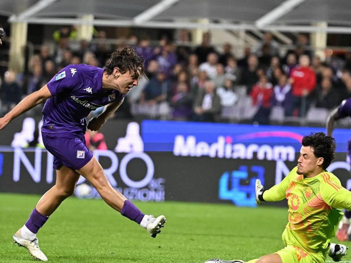 Transcurría apenas un cuarto de hora del encuentro cuando Bove se desplomó en el terreno de juego, generando alarma inmediata entre jugadores, cuerpo técnico y el público presente.