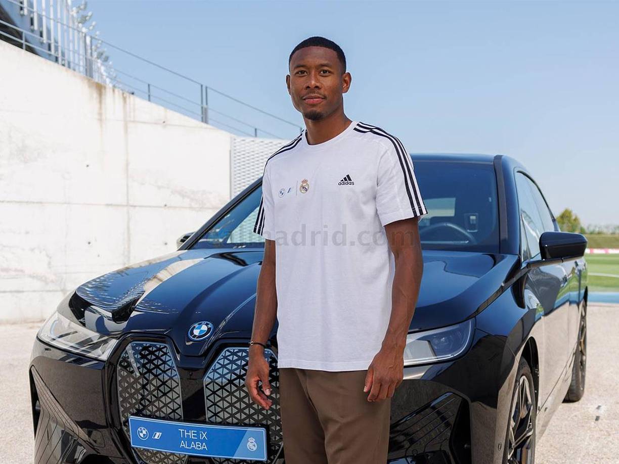 David Alaba: Optó por el BMW iX xDrive50, tiene un precio de 108.450 euros.