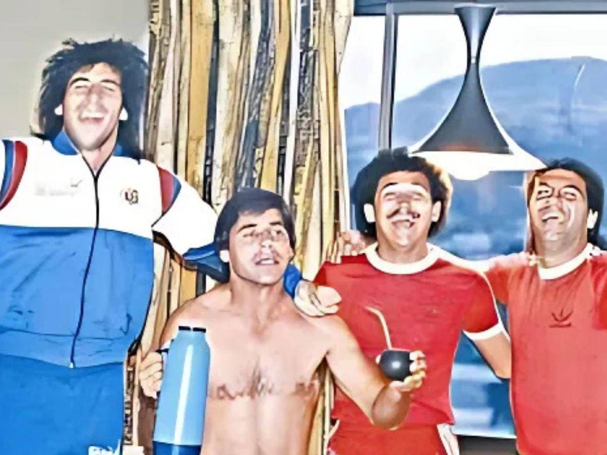 Anotó su primer gol el 9 de agosto de 1987 en Tegucigalpa en el triunfo de Olimpia 1-0 sobre Real España.Viera jugó 147 partidos en Honduras y anotó siete goles. 