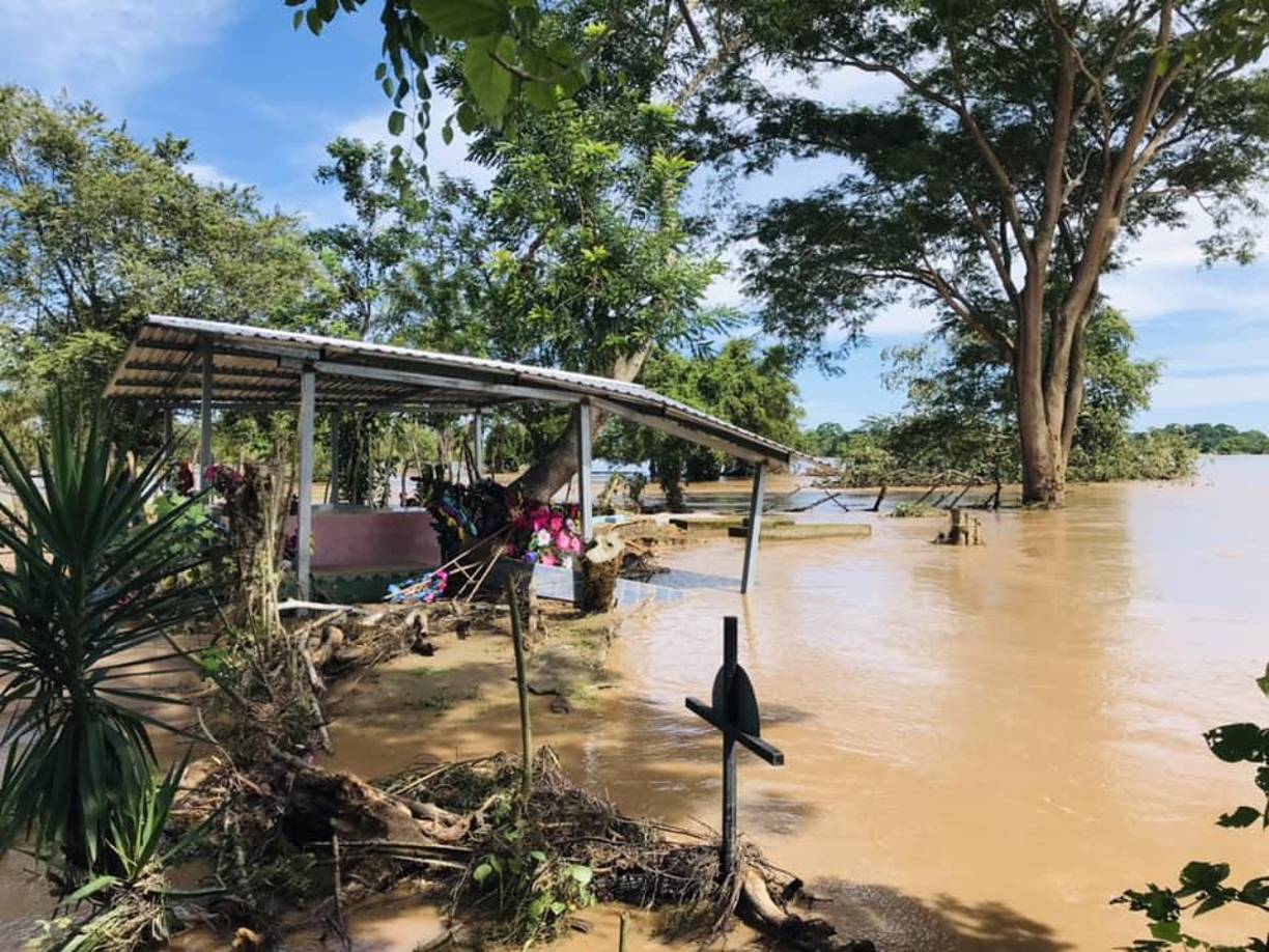 Líderes comunitarios de Chapagua advirtieron a las autoridades del peligro que los asechaba con la llegada de las lluvias; sin embargo, no tuvieron ayuda. 