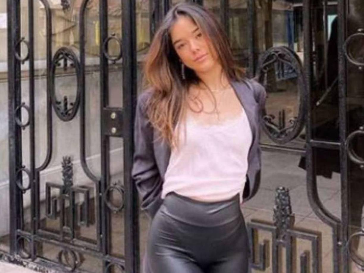 “Yo valgo por dos de 22”, mencionó la cantante colombiana en la famosa canción que se hizo tendencia desde su lanzamiento.