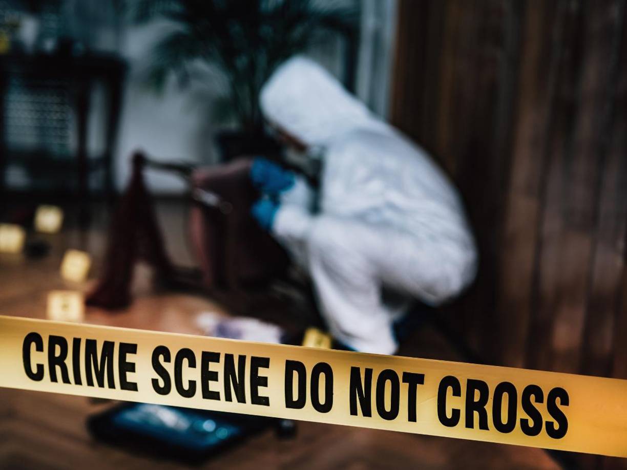 Los Policías llegaron al hogar de Yessica acompañados de una abogada y un escribano. Minutos después llegó el personal de medicina forense.