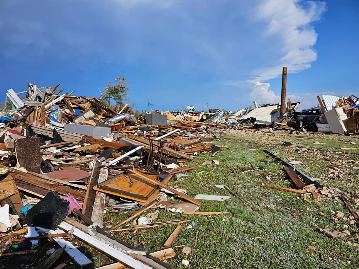 En los estados de Colorado, Oklahoma, Arkansas y Florida se activaron advertencias de <b>tornados</b>, tormentas eléctricas severas e inundaciones súbitas.