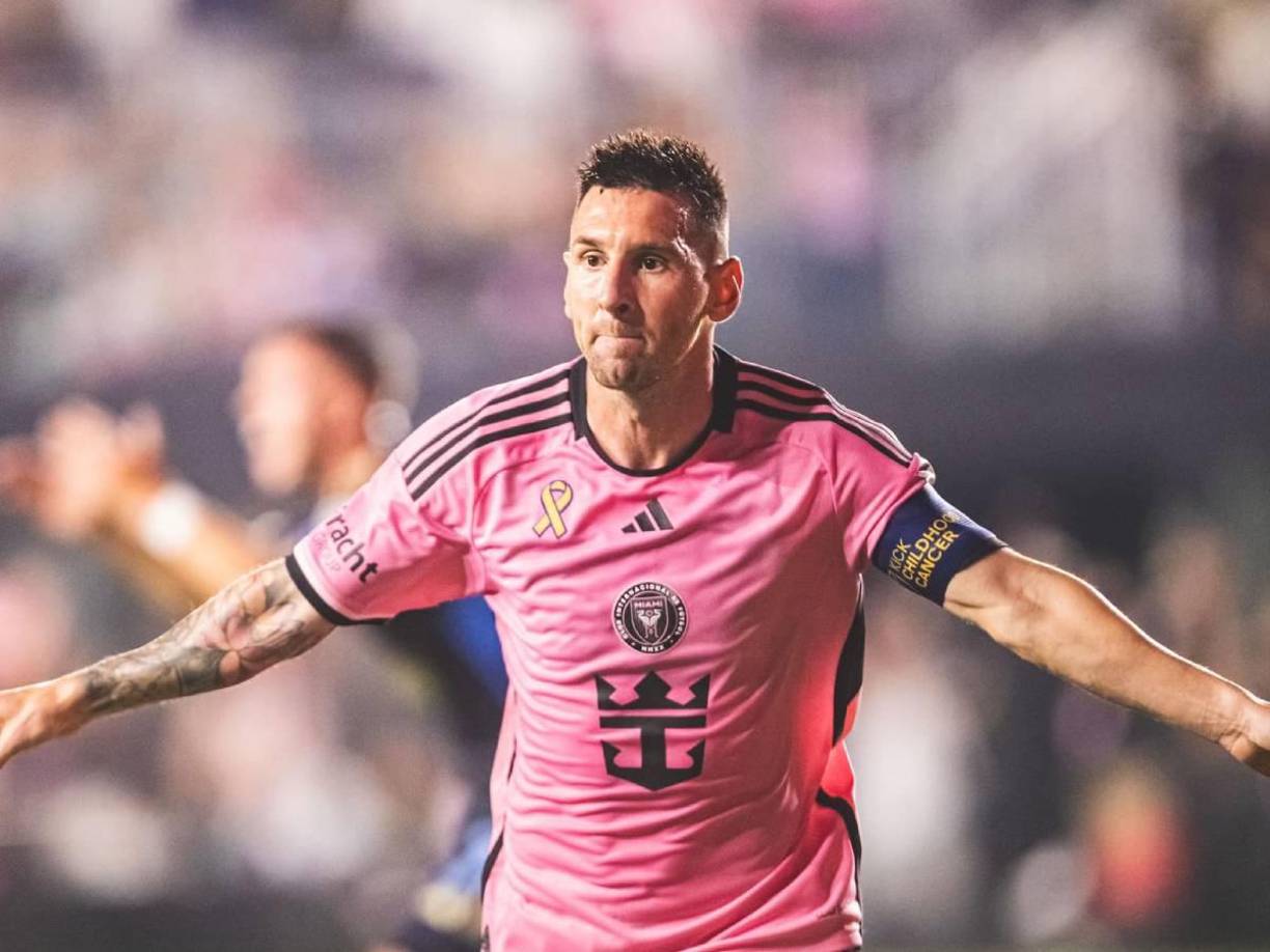 Lionel Messi cumplió con el clásico ritual de pasar las fiestas de fin de año en Rosario. Días antes de Navidad llegó junto con la familia a la casa que tienen en las afueras de la ciudad santafesina. 