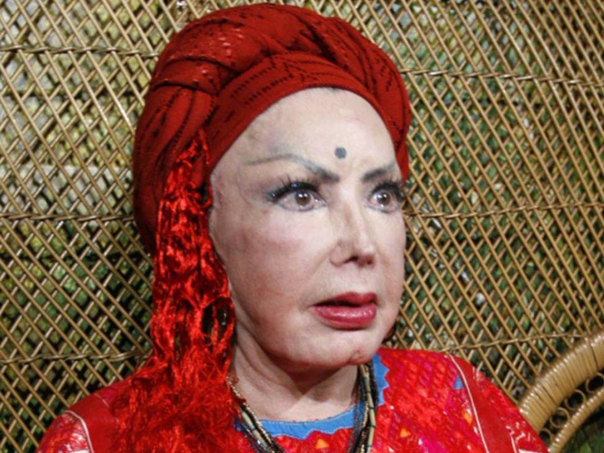 Como actriz participó en las cintas Lola la trailera, La tigresa, La venganza de Gabino Barrera, El hijo del diablo, Santo contra los zombies y Los amantes del señor de la noche, por mencionar algunas.